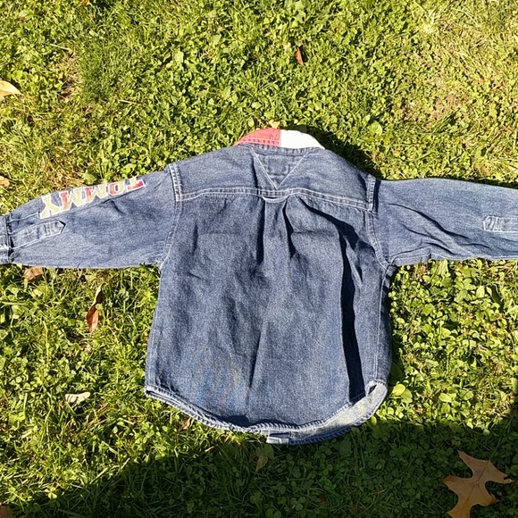 Toddler Tommy Hilfiger button down denim shirt - Picture 8 of 10